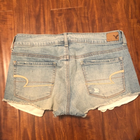 American Eagle size 6- Shortie style shorts - Picture 2 of 4